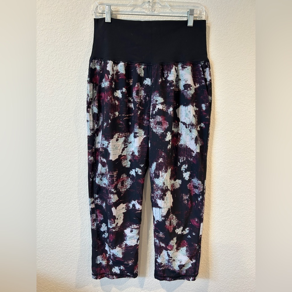 Lululemon Women’s Kara Blossom Tranquil Cropped Pant - 10